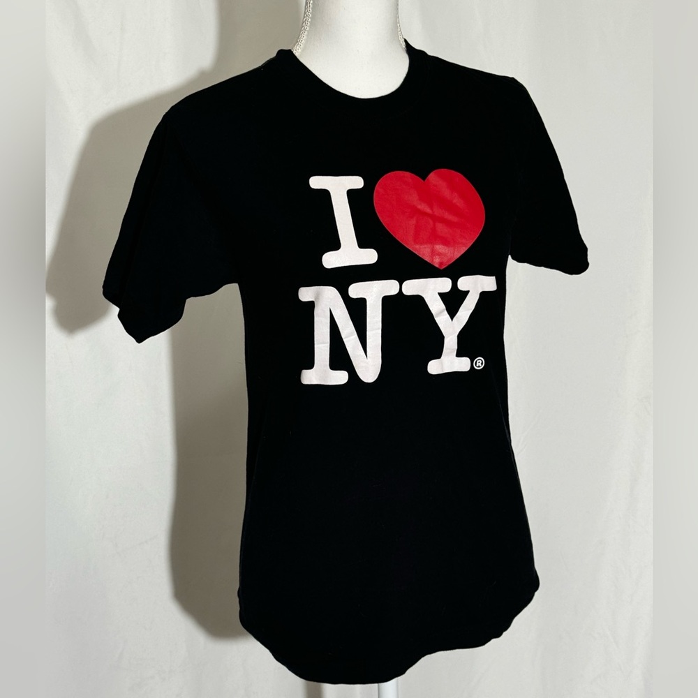 I LOVE NY Rafia Tees Short Sleeve Tee Shirt in Black Adult Small